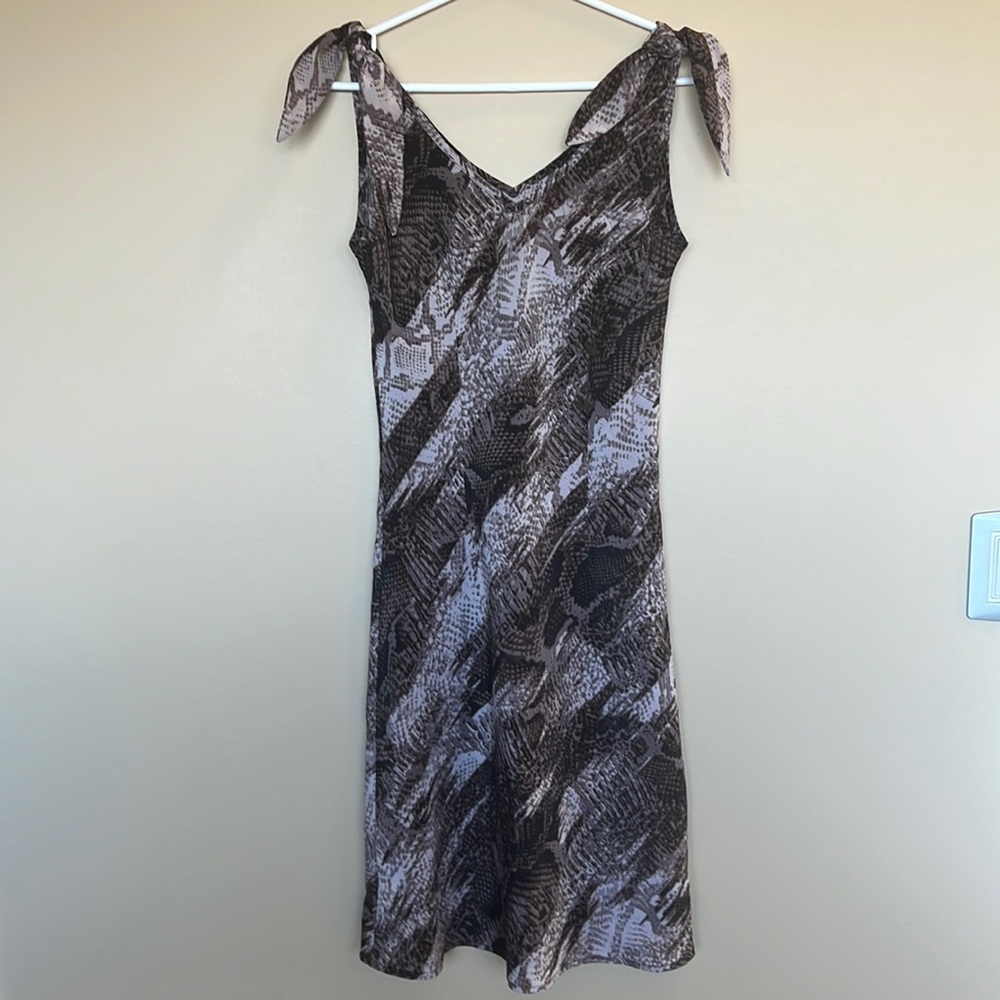 Vintage Brown Animal Print Dress with Vneck and shoulder Bows